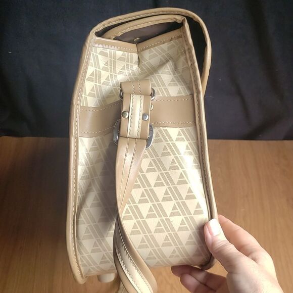 Vintage 1970s Large Vinyl Avon Rep Demo Sample Bag Satchel with Nail Enamel Case - Picture 6 of 14